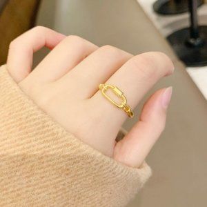 Simple geometric index finger ring